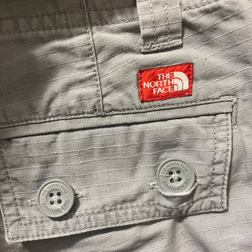 The‎ North Face rip stop cotton gray shorts women’s 6 tall